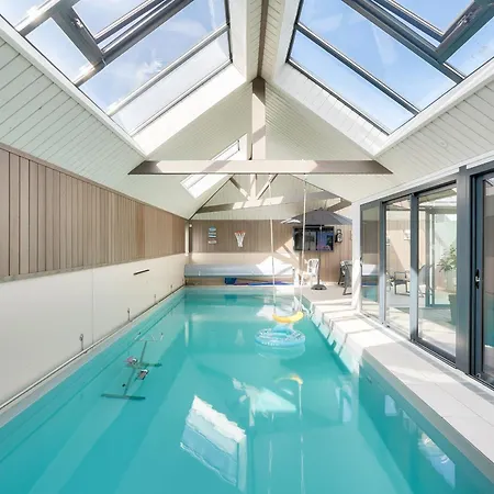 Prázdninový dům La Maison Bleue - - Piscine Couverte