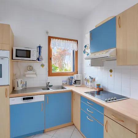La Maison Bleue - - Piscine Couverte