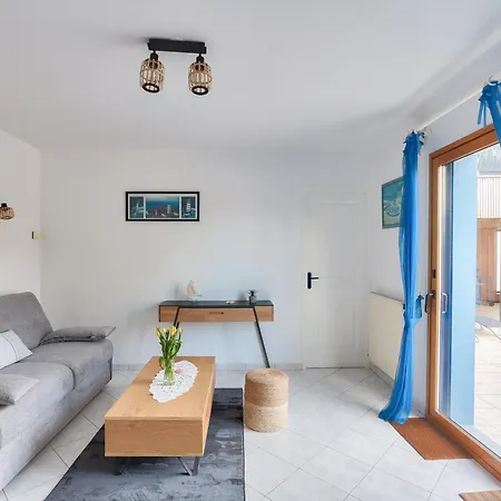 Prázdninový dům La Maison Bleue - - Piscine Couverte